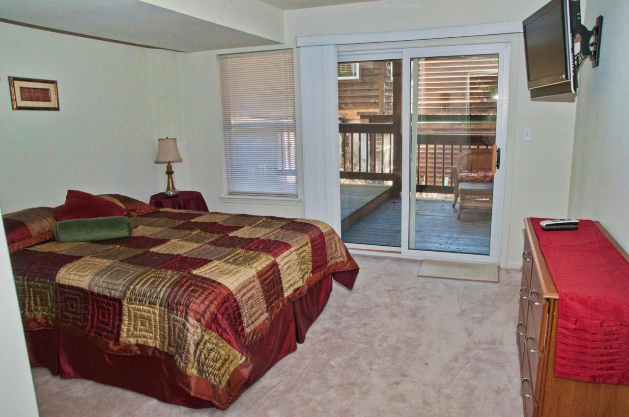 The Lodge At Old Kinderhook Camdenton Exterior foto